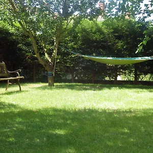 Couette-café Chez Gus, Ars-sur-Formans